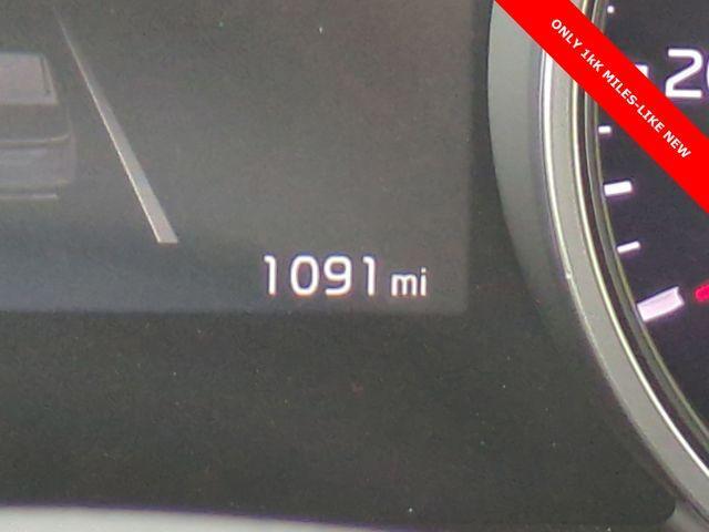 used 2024 Kia Carnival car, priced at $39,684