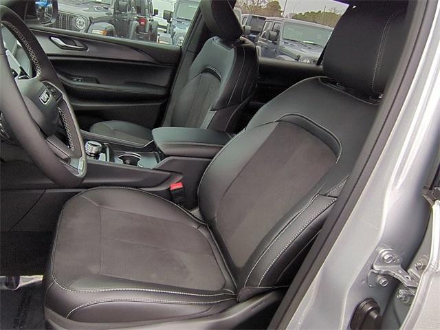 new 2025 Jeep Grand Cherokee L car, priced at $43,085