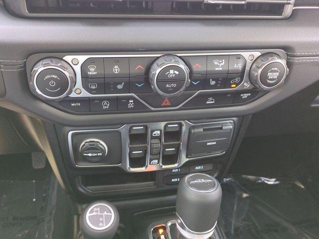 new 2025 Jeep Gladiator car, priced at $44,953