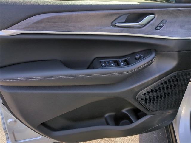 new 2025 Jeep Grand Cherokee L car, priced at $45,666