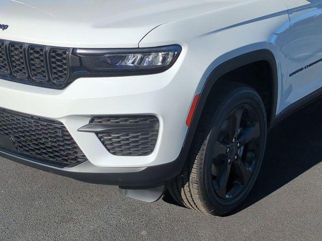 new 2025 Jeep Grand Cherokee car, priced at $38,883