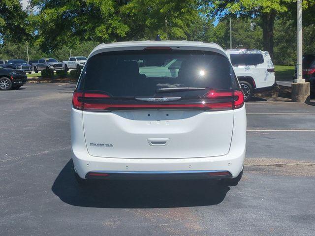 new 2025 Chrysler Pacifica car, priced at $41,660