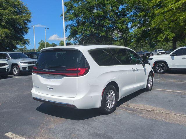 new 2025 Chrysler Pacifica car, priced at $41,660