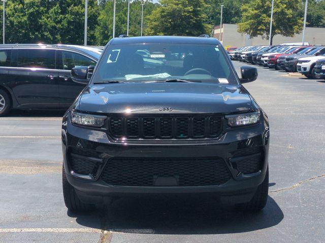 new 2025 Jeep Grand Cherokee car, priced at $43,119