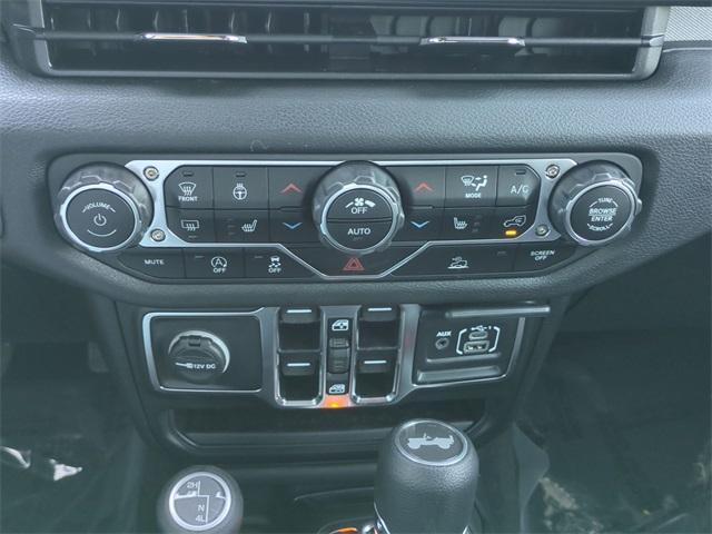 new 2025 Jeep Wrangler car, priced at $45,233