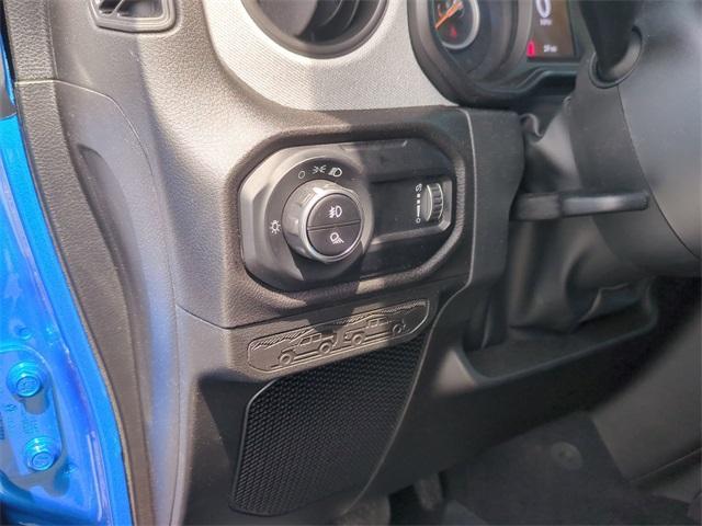 new 2025 Jeep Gladiator car, priced at $43,070