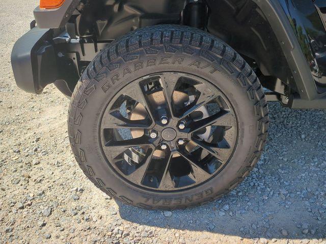 new 2025 Jeep Gladiator car, priced at $43,404