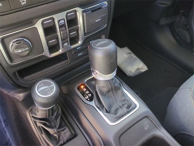 new 2025 Jeep Gladiator car, priced at $40,931