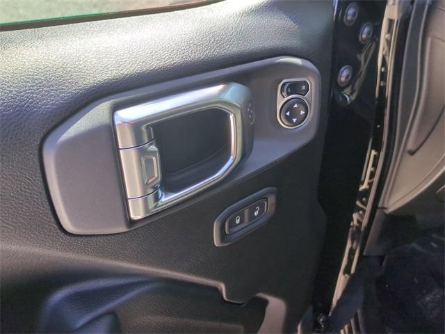 new 2025 Jeep Gladiator car, priced at $40,931
