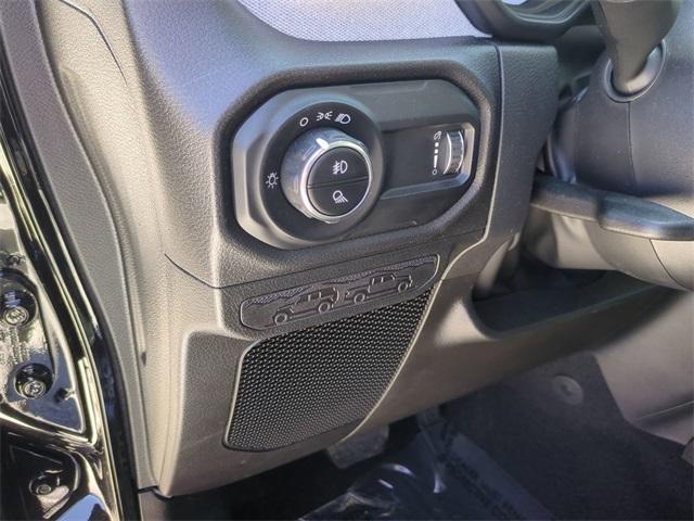 new 2025 Jeep Gladiator car, priced at $40,931