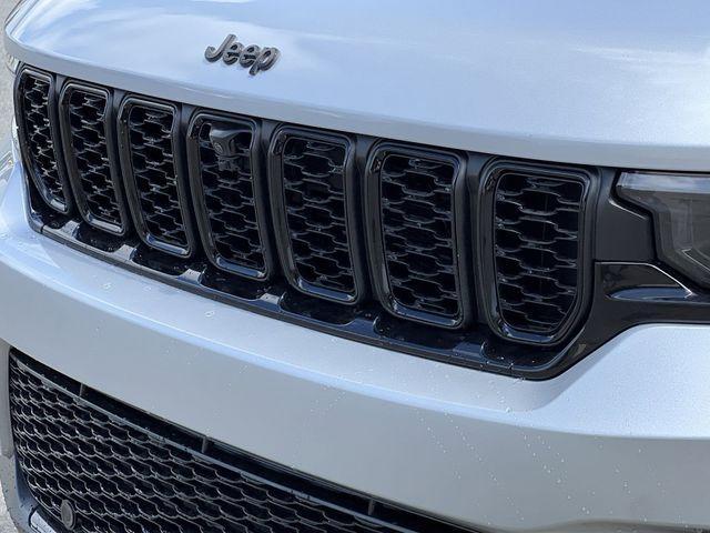 new 2025 Jeep Grand Cherokee car, priced at $50,395