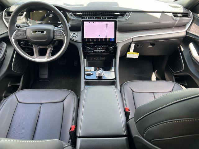 new 2025 Jeep Grand Cherokee car, priced at $50,395
