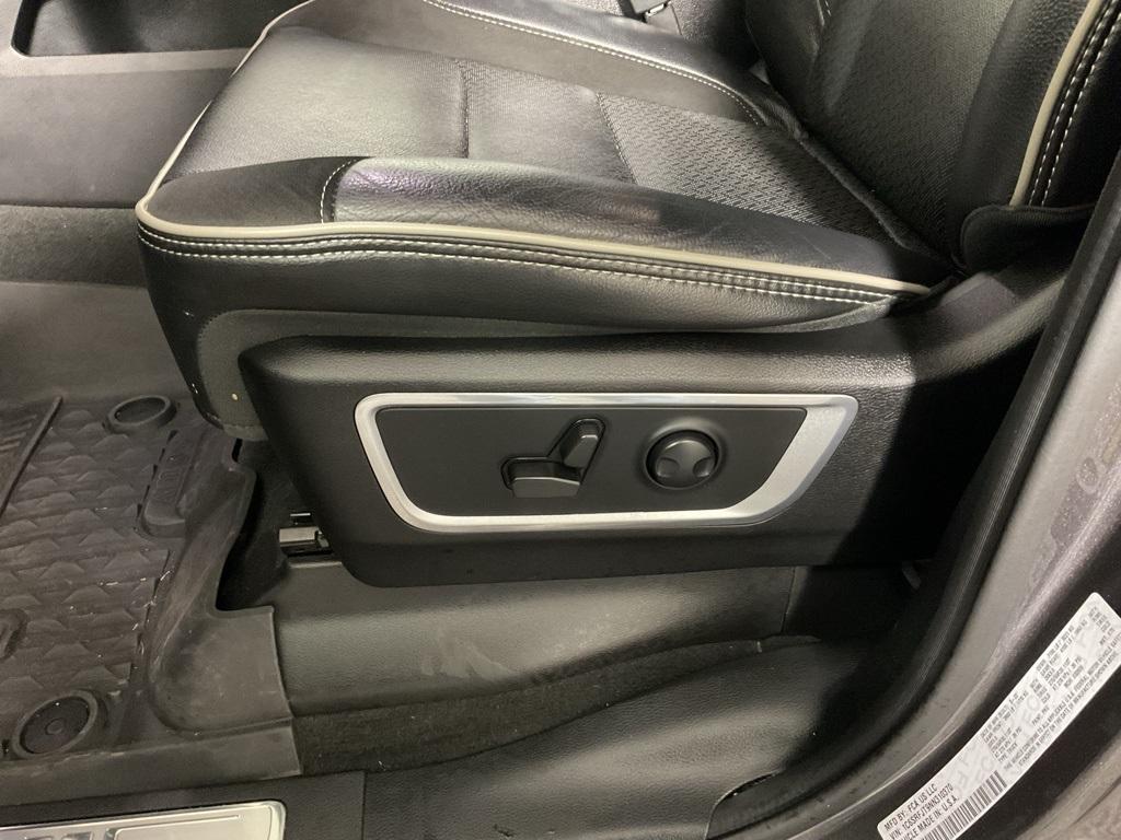 used 2022 Ram 1500 car, priced at $40,000