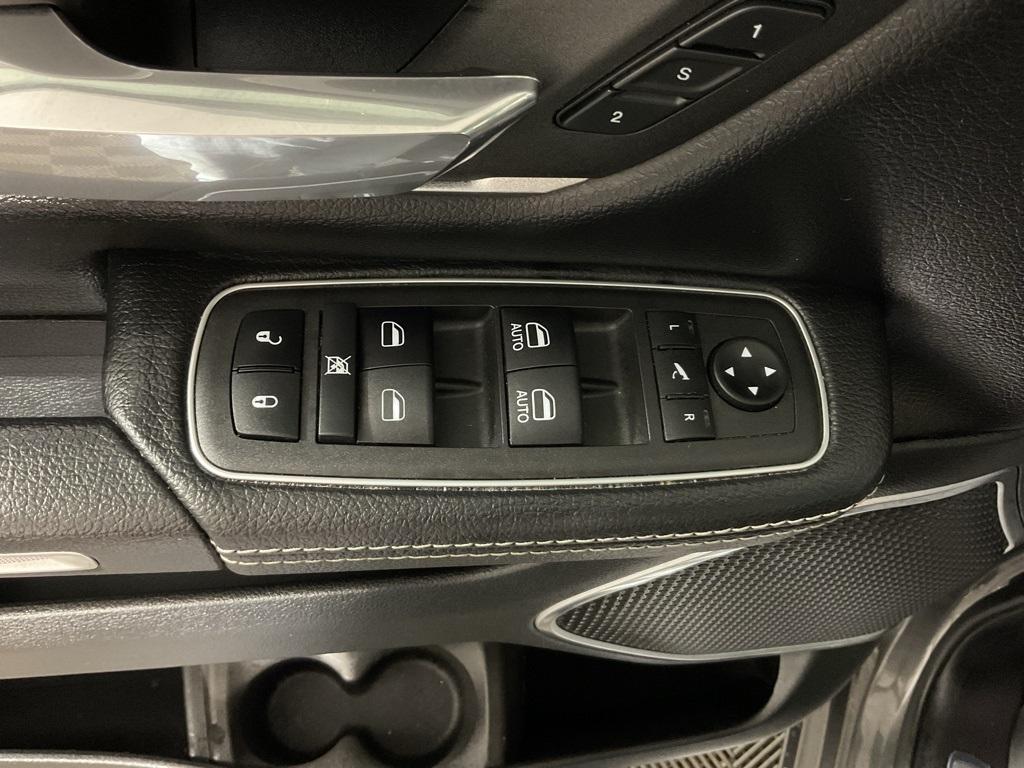used 2022 Ram 1500 car, priced at $40,000