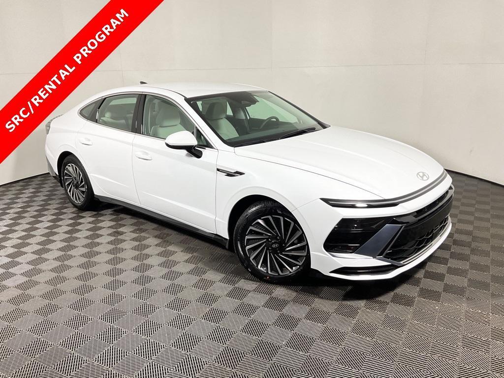 new 2025 Hyundai Sonata Hybrid car, priced at $30,000