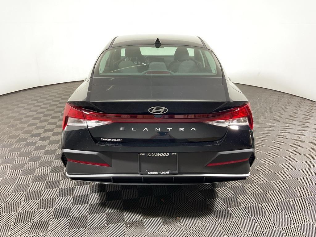 new 2025 Hyundai Elantra car, priced at $23,285