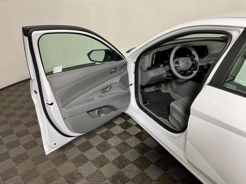 new 2025 Hyundai Elantra car, priced at $23,697