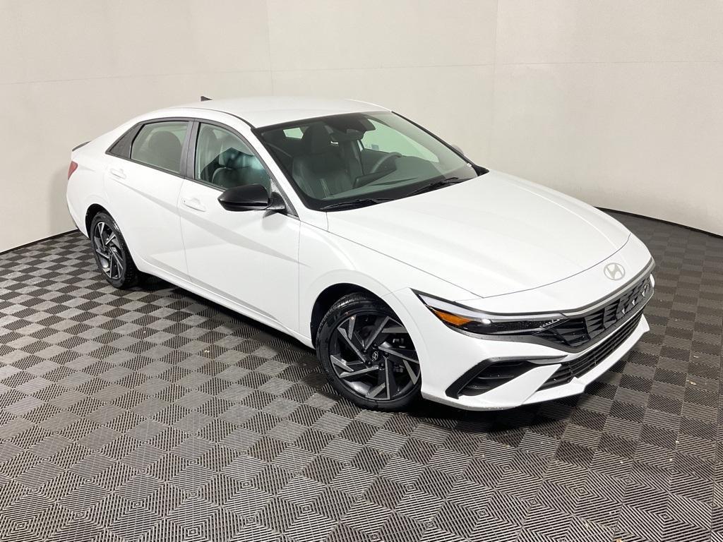 new 2025 Hyundai Elantra car, priced at $23,697