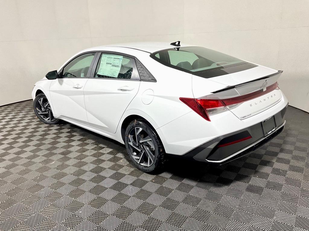 new 2025 Hyundai Elantra car, priced at $23,697