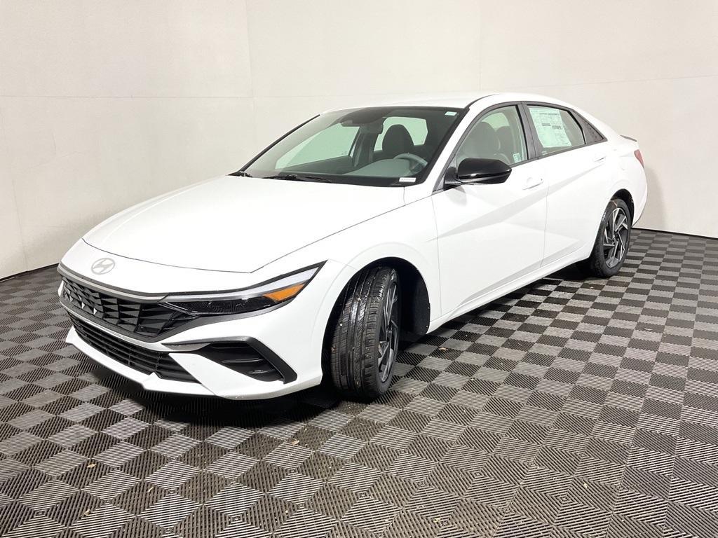 new 2025 Hyundai Elantra car, priced at $23,697