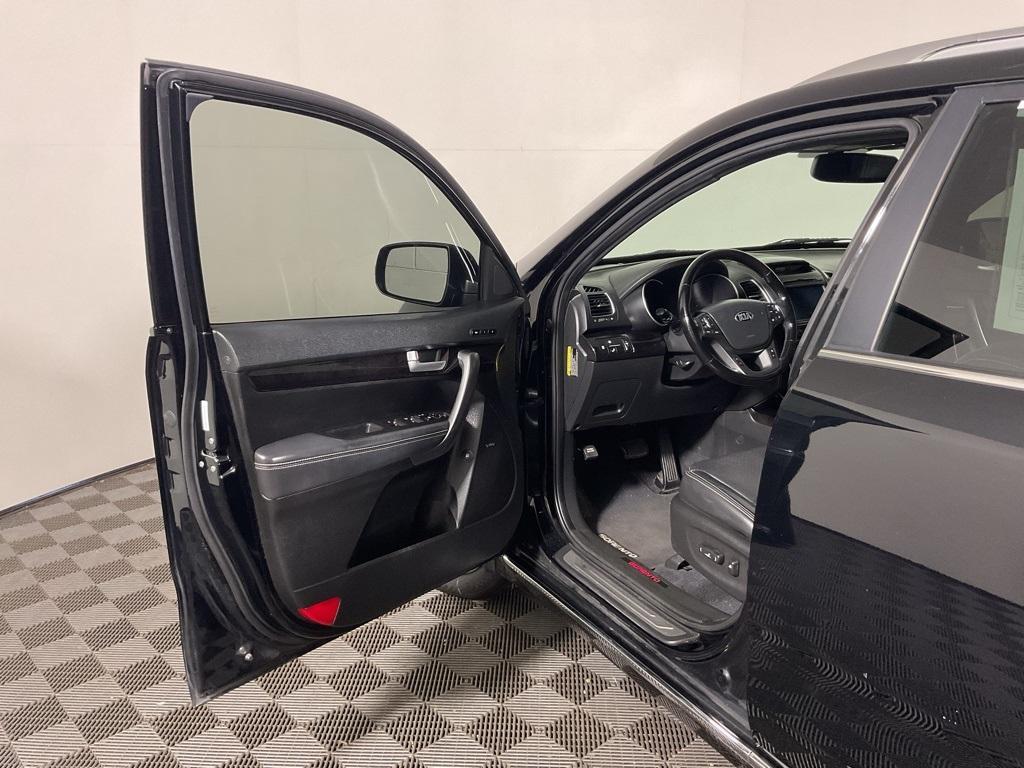used 2014 Kia Sorento car, priced at $7,500