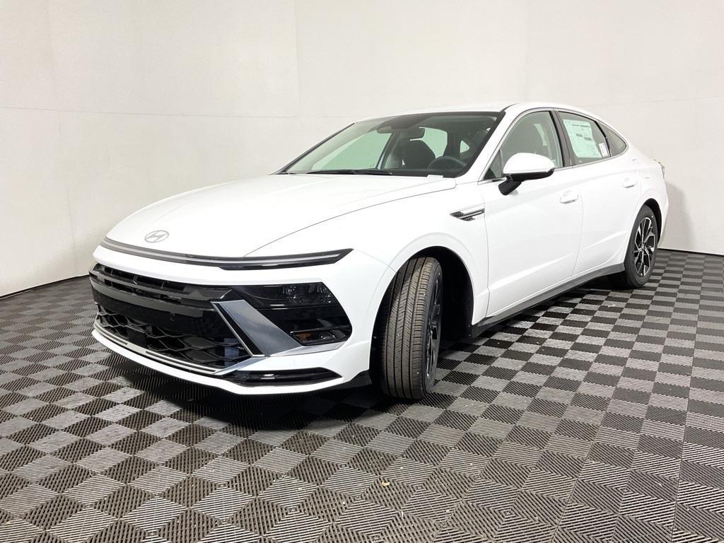 new 2025 Hyundai Sonata car, priced at $30,565