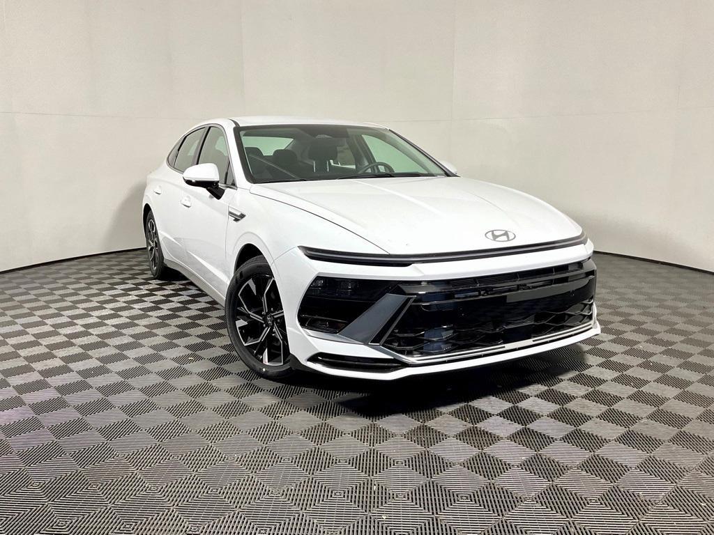 new 2025 Hyundai Sonata car, priced at $30,565