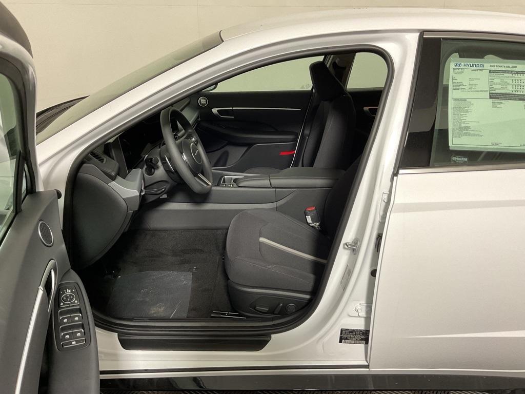 new 2025 Hyundai Sonata car, priced at $30,565