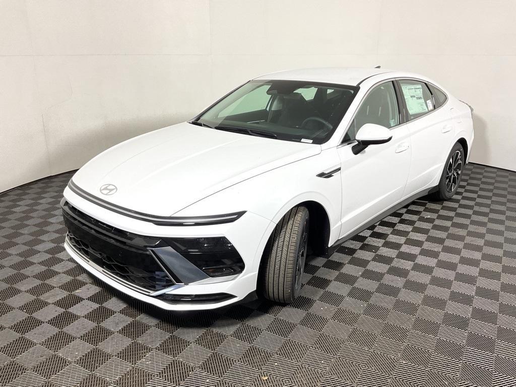 new 2025 Hyundai Sonata car, priced at $30,565