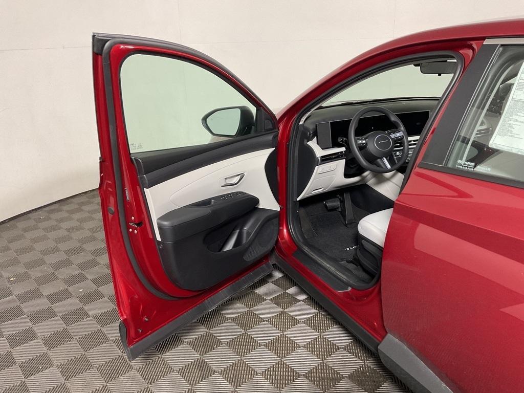 new 2025 Hyundai Tucson car, priced at $30,350
