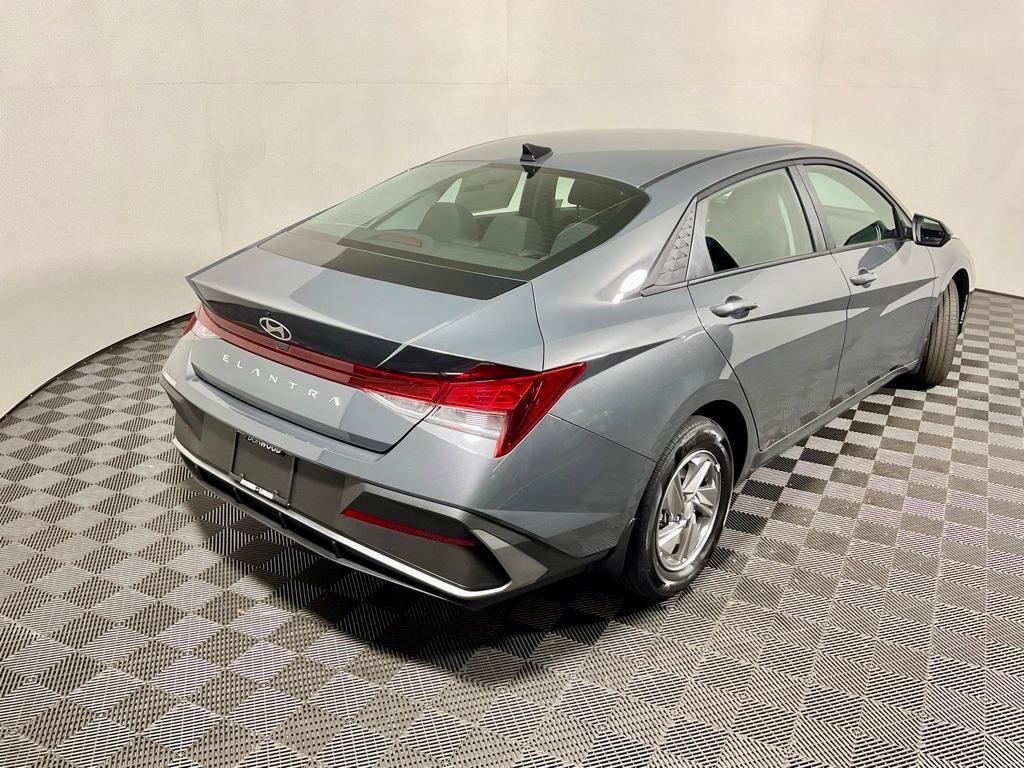 new 2025 Hyundai Elantra car, priced at $22,434