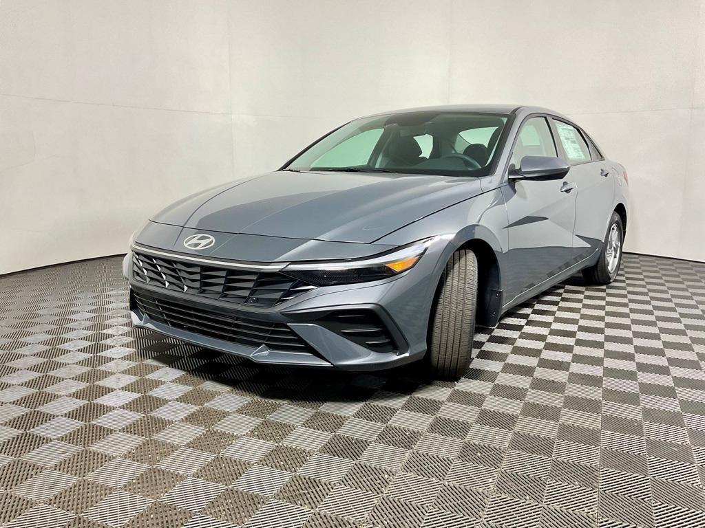 new 2025 Hyundai Elantra car, priced at $22,434