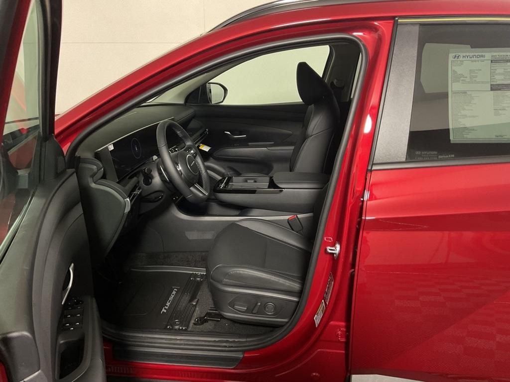 new 2025 Hyundai TUCSON Hybrid car, priced at $35,913