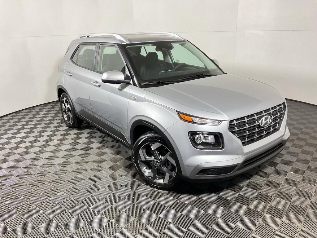 new 2025 Hyundai Venue car, priced at $22,250
