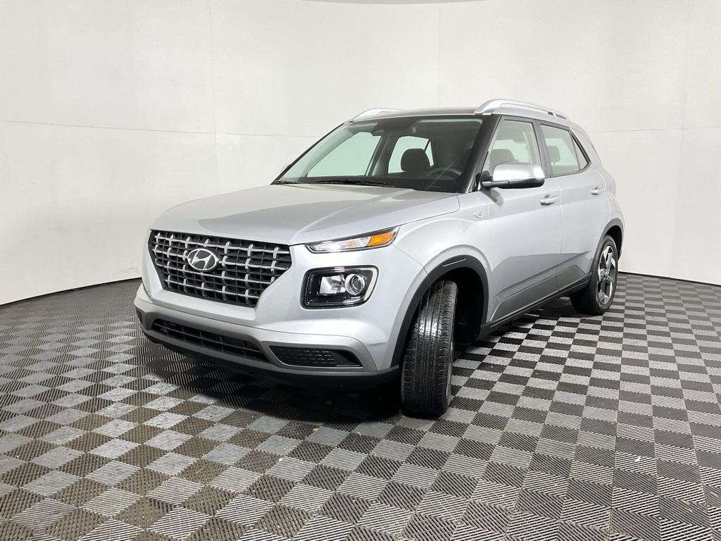 new 2025 Hyundai Venue car, priced at $22,250