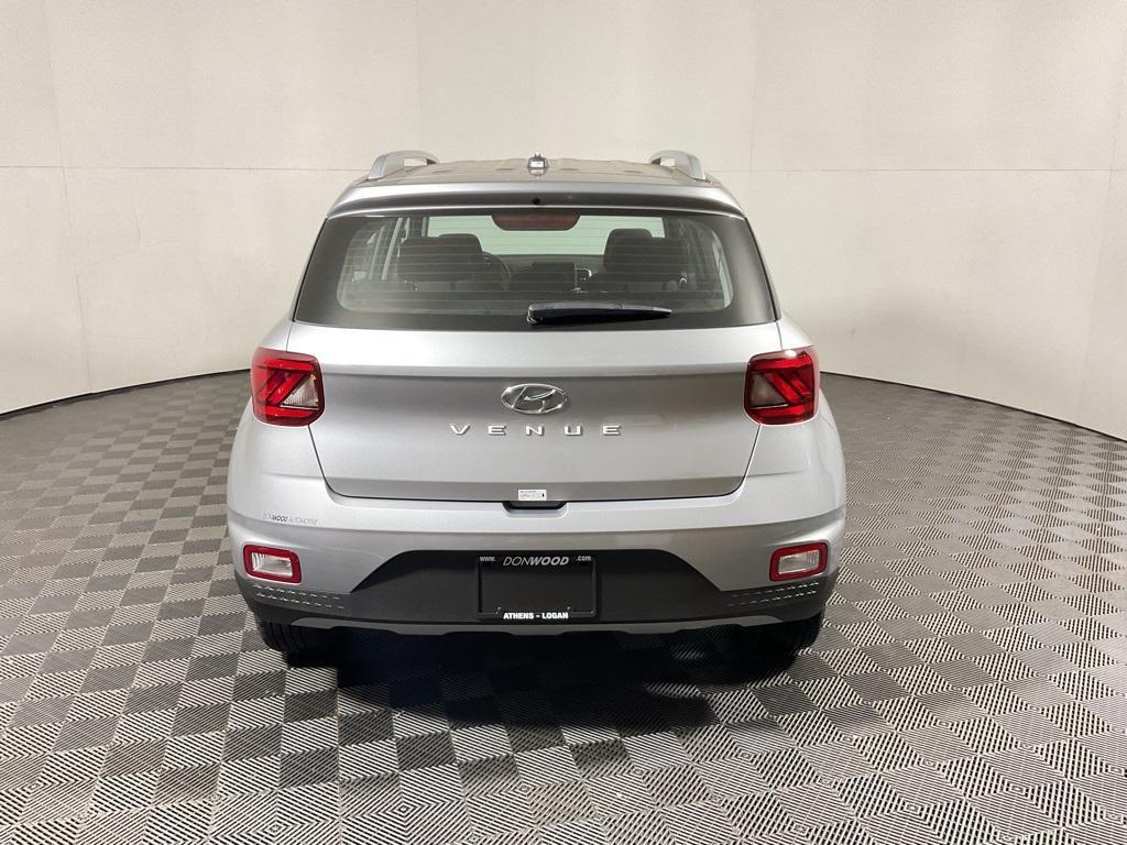 new 2025 Hyundai Venue car, priced at $22,250