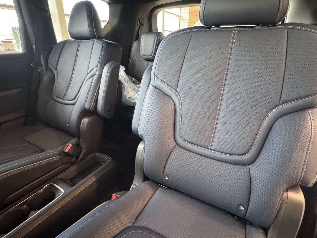 new 2026 INFINITI QX80 car, priced at $93,848