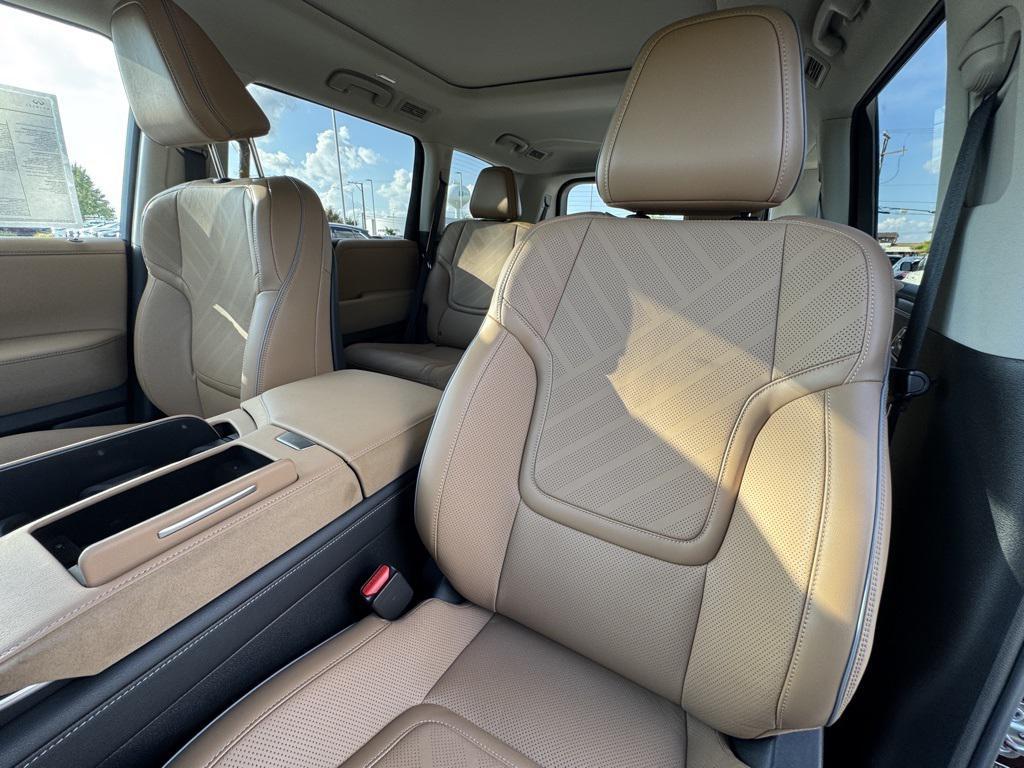 new 2026 INFINITI QX80 car, priced at $86,947
