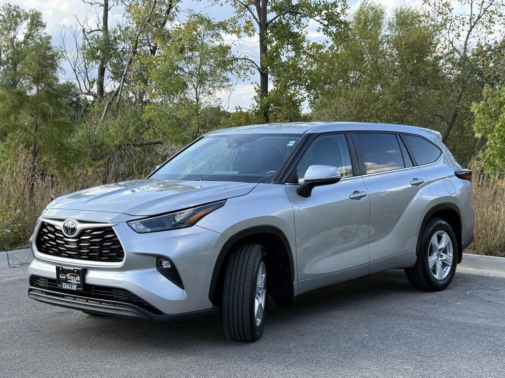 used 2024 Toyota Highlander car, priced at $33,603