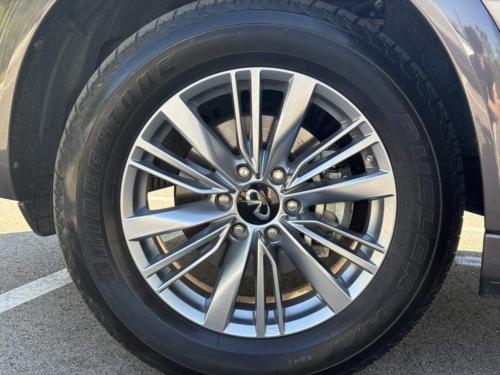 used 2024 INFINITI QX80 car, priced at $40,899
