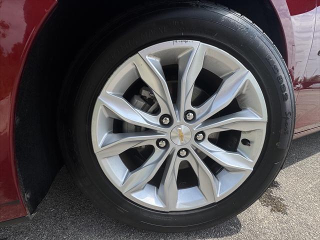 used 2024 Chevrolet Malibu car, priced at $19,412