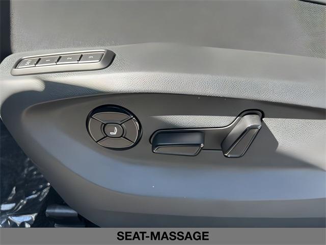 new 2025 Volkswagen Tiguan car, priced at $43,677