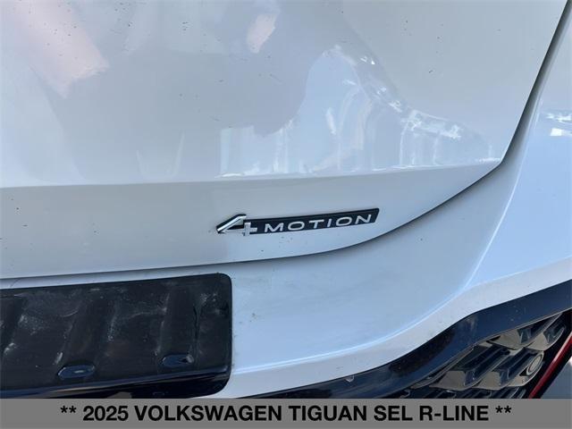 new 2025 Volkswagen Tiguan car, priced at $43,677