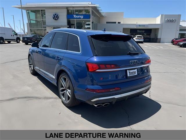 new 2025 Audi SQ7 car