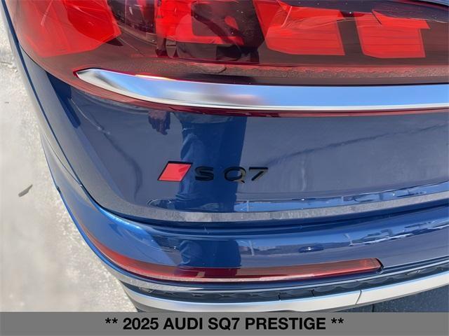 new 2025 Audi SQ7 car