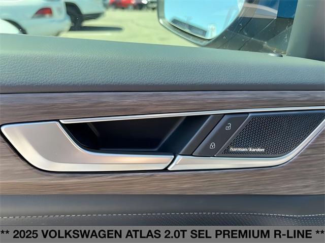 new 2025 Volkswagen Atlas car, priced at $56,366