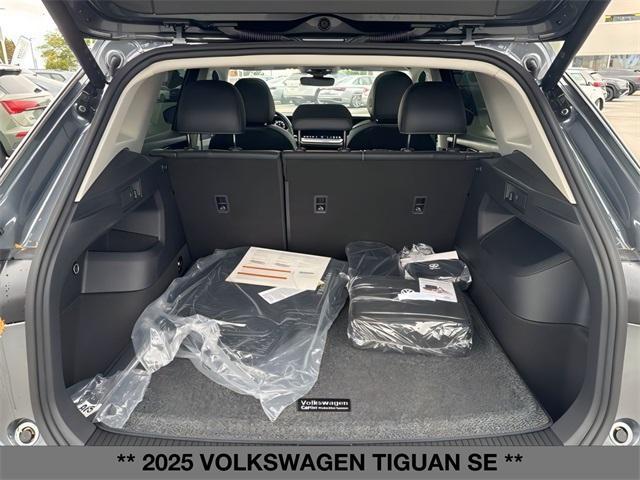 new 2025 Volkswagen Tiguan car, priced at $37,882