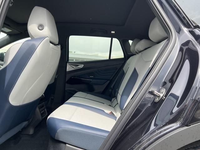 new 2025 Volkswagen ID.4 car, priced at $57,295