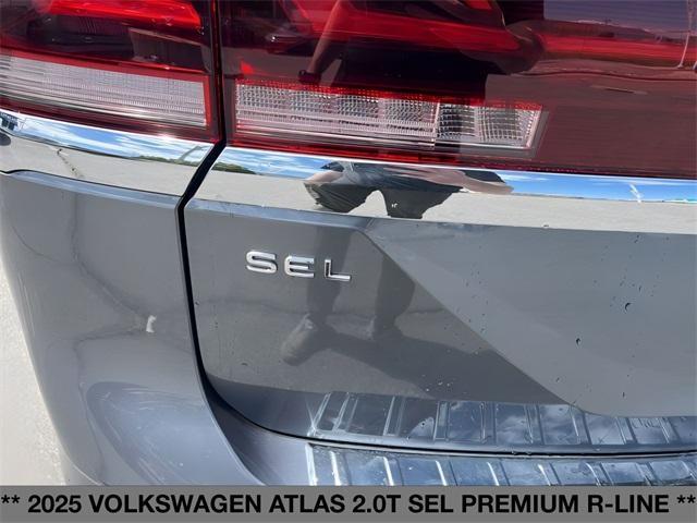 new 2025 Volkswagen Atlas car, priced at $56,539