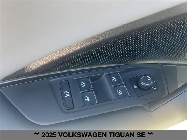 new 2025 Volkswagen Tiguan car, priced at $37,882